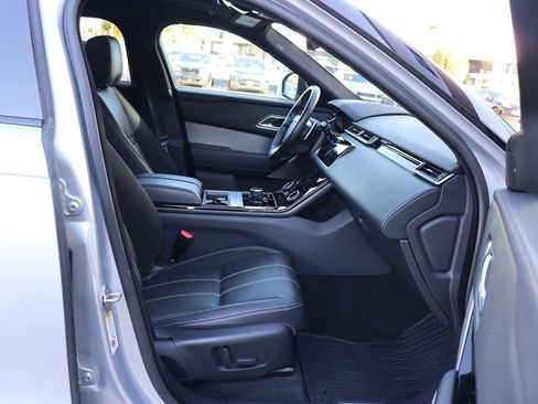 Used 2018 Land Rover Range Rover Velar R-Dynamic SE image 34