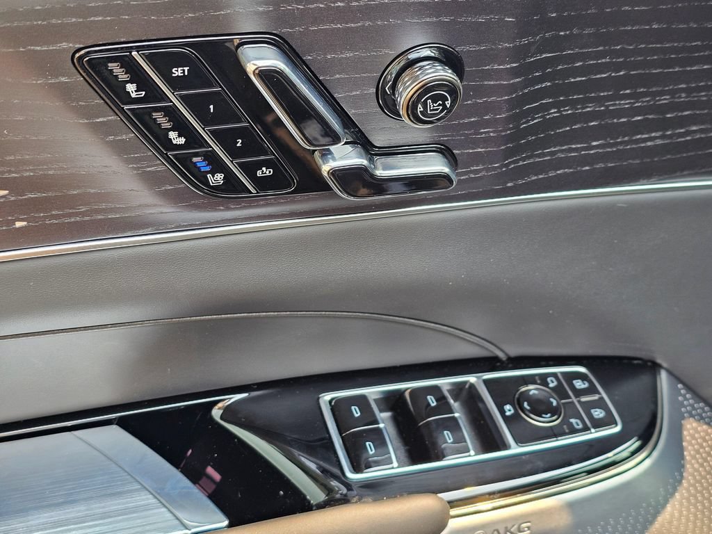 New 2026 Cadillac Lyriq V AWD/4WD image 22