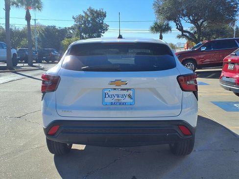 New 2026 Chevrolet Trax LS w/ LS Convenience Package image 15
