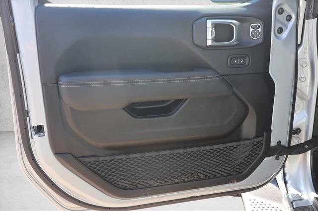 Used 2023 Jeep Wrangler Unlimited Sahara w/ Cold Weather Group AWD/4WD image 12