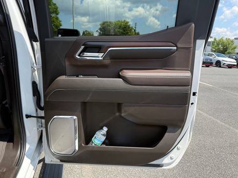 Used 2024 GMC Sierra 1500 Denali w/ Denali Reserve Package AWD/4WD image 16