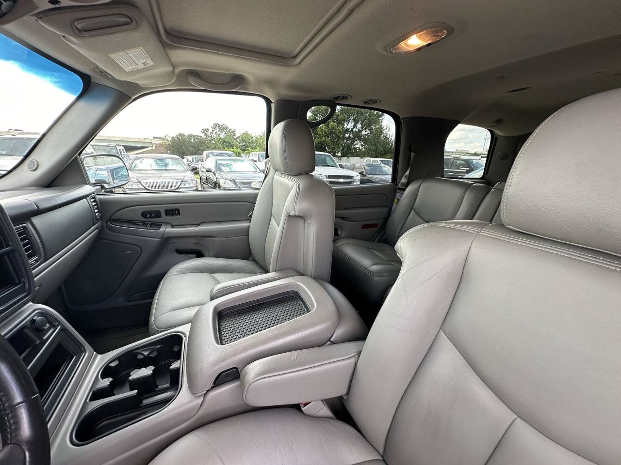 Used 2004 Chevrolet Tahoe LT w/ LT Preferred Equipment Group AWD/4WD image 36
