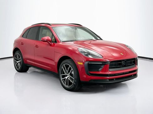 Used 2026 Porsche Macan AWD/4WD image 9