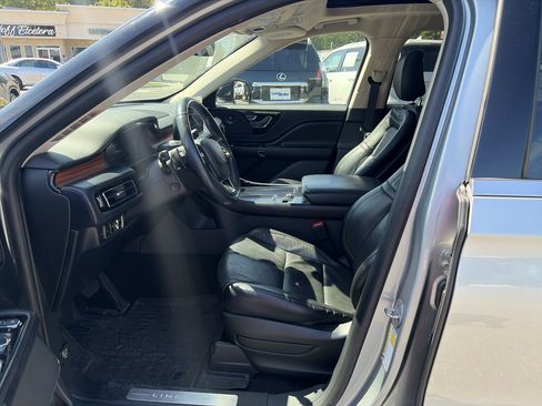 Used 2020 Lincoln Aviator Reserve w/ Equipment Group 201A AWD/4WD image 11