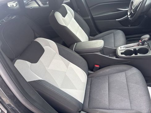 Used 2024 Chevrolet Trax RS w/ Driver Confidence Package image 31