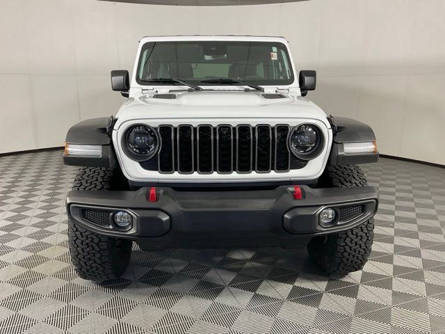 Used 2024 Jeep Wrangler Unlimited Rubicon w/ Technology Group AWD/4WD image 2