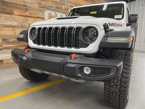 New 2026 Jeep Gladiator Mojave image 16