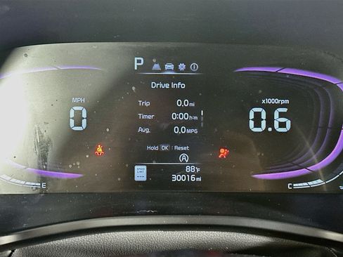 Used 2025 Kia Soul LX w/ LX Technology Package FWD image 19