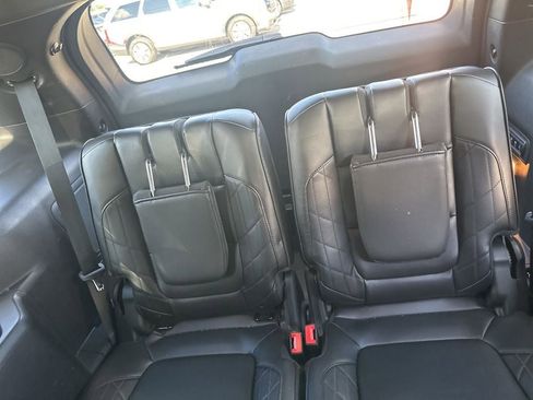 Used 2019 Ford Explorer Platinum AWD/4WD image 8