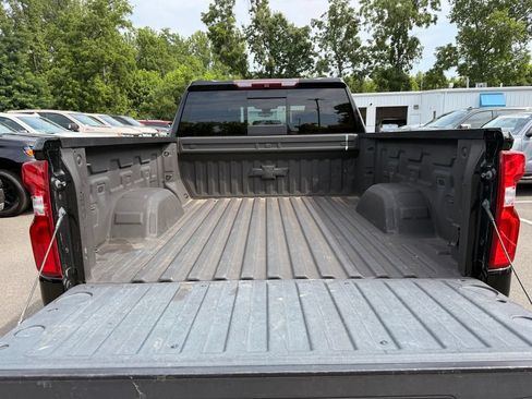 Used 2019 Chevrolet Silverado 1500 LTZ w/ LTZ Premium Package AWD/4WD image 8