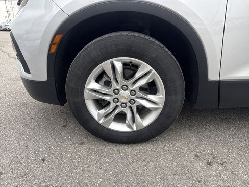 Used 2021 Chevrolet Blazer LT w/ LPO, Black Accent Package image 11