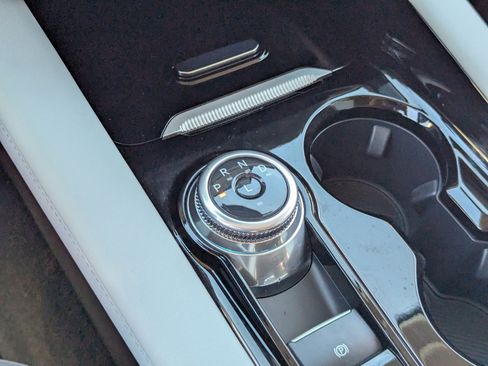 Used 2025 Ford Explorer Platinum w/ Ultimate Package image 30