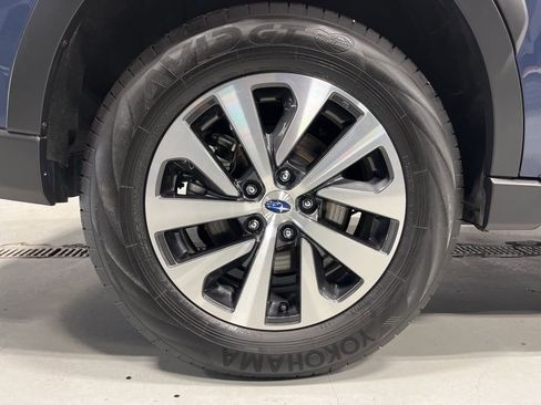 Used 2025 Subaru Outback Premium image 36