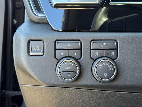 Used 2022 Chevrolet Silverado 1500 LT image 25