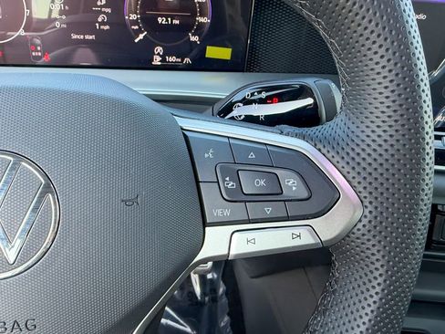 New 2026 Volkswagen Tiguan SE R-Line AWD/4WD image 17