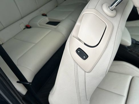 Used 2016 BMW 228i xDrive 228i xDrive AWD 2dr Coupe SULE image 24