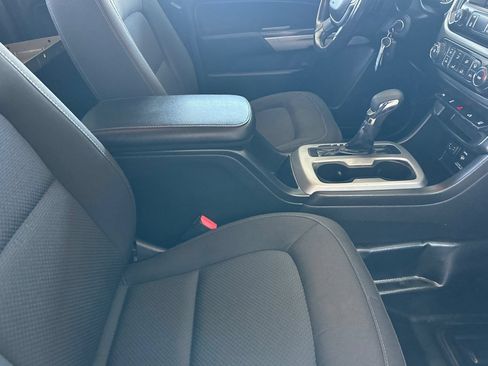 Used 2022 Chevrolet Colorado LT w/ Fleet Safety Package RWD image 12