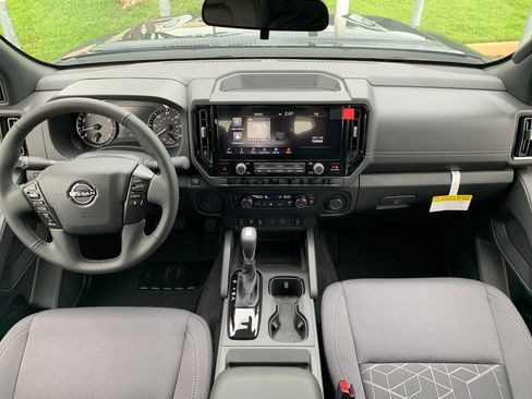 New 2026 Nissan Frontier SV w/ SV Convenience Package RWD image 11