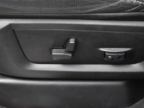 Used 2022 RAM 3500 Limited w/ Body Color Bumper Group image 13