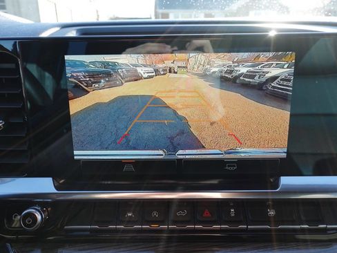 Used 2024 GMC Sierra 1500 Elevation image 36