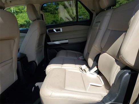 Used 2023 Ford Explorer XLT w/ Equipment Group 202A image 27
