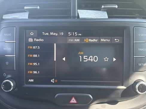 Used 2024 Kia Soul LX w/ Option Group 015 FWD image 16