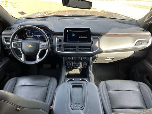 Used 2022 Chevrolet Suburban LT image 11