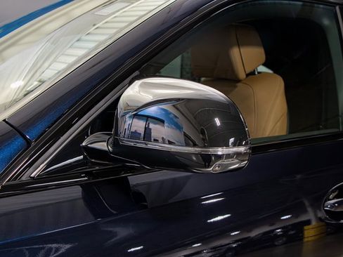 Used 2026 BMW X6 M60i w/ Executive Package image 10