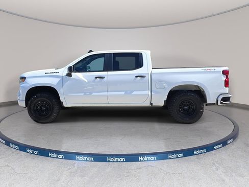 Used 2022 Chevrolet Silverado 1500 Custom AWD/4WD image 9
