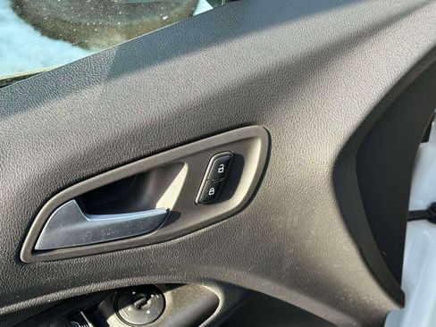 Used 2015 Ford Transit Connect XLT image 18