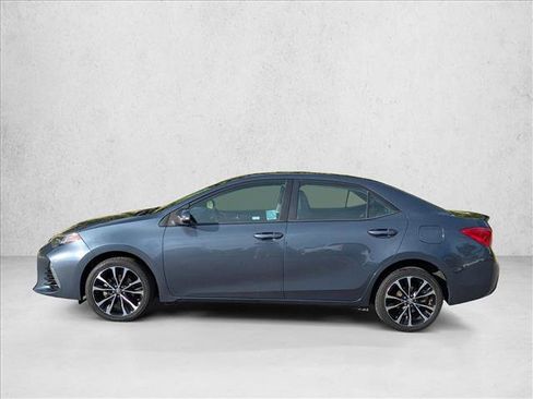 Used 2018 Toyota Corolla SE image 9