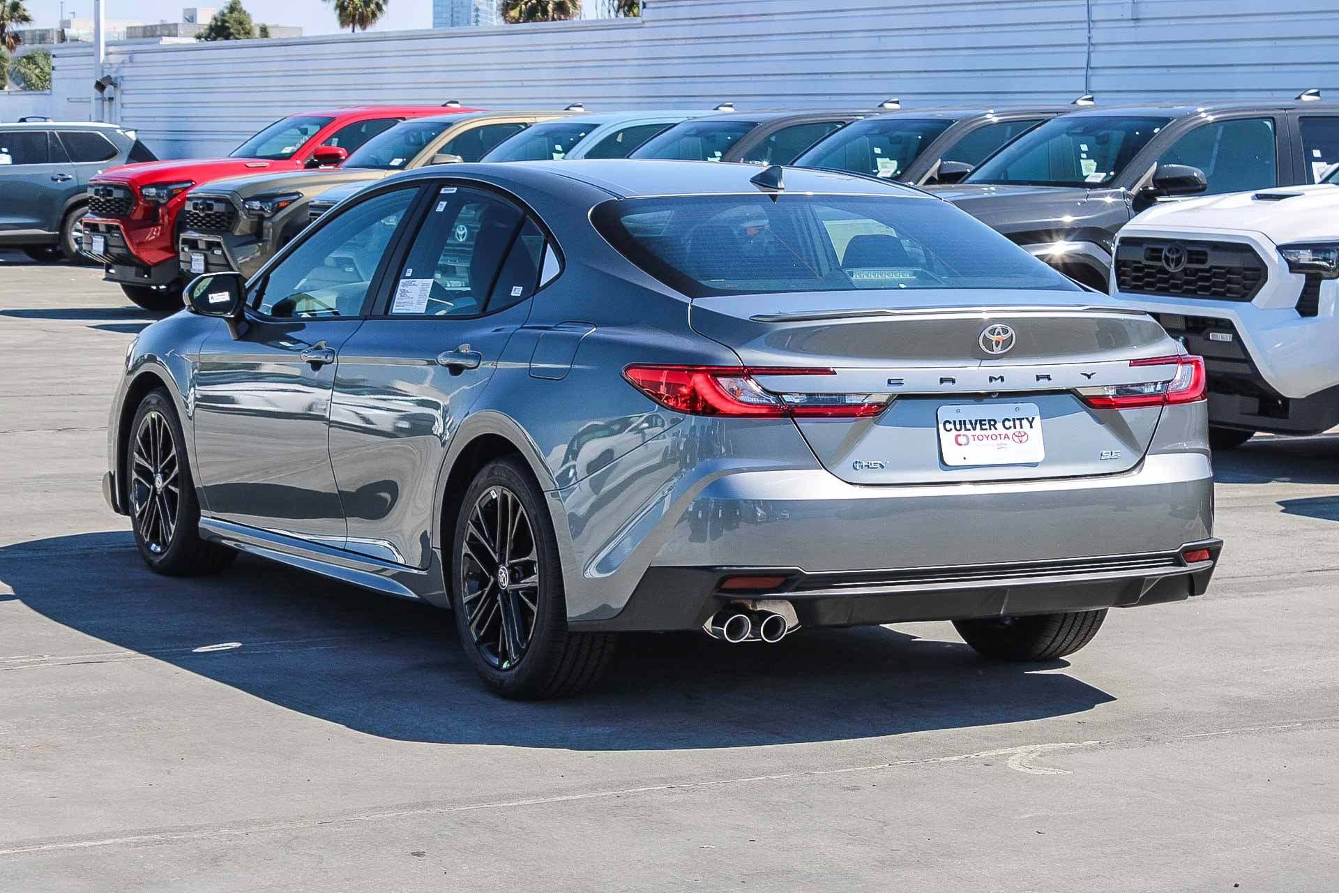 New 2026 Toyota Camry SE FWD image 7