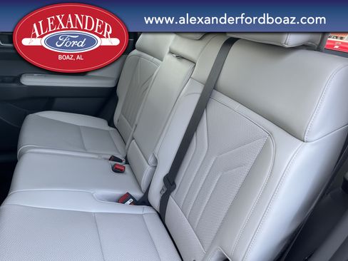 Used 2026 Hyundai Santa Fe SEL FWD image 12