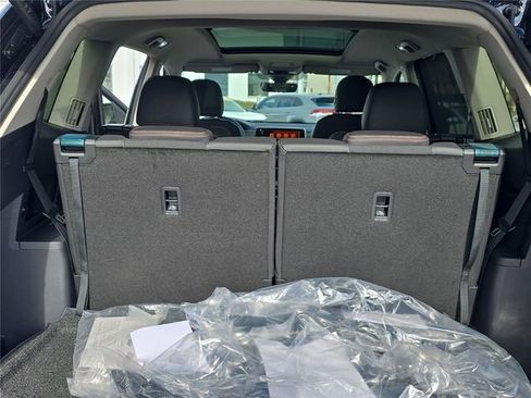 New 2026 Volkswagen Atlas Peak Edition image 28