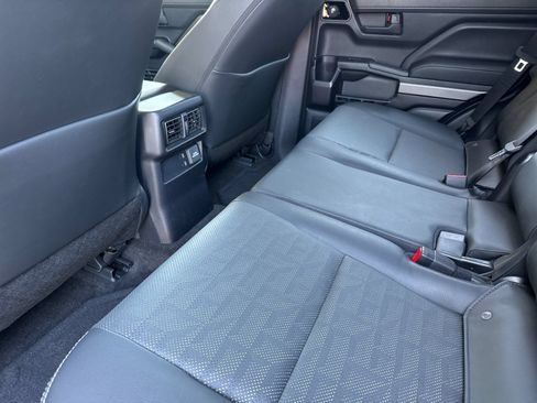Used 2025 Toyota 4Runner TRD Off-Road Premium AWD/4WD image 12
