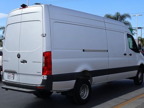 Used 2021 Mercedes-Benz Sprinter 3500 image 4