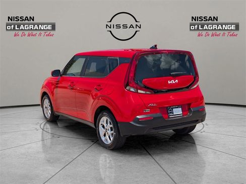 Used 2022 Kia Soul LX w/ Technology Package image 12