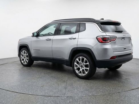 Used 2025 Jeep Compass Limited AWD/4WD image 6
