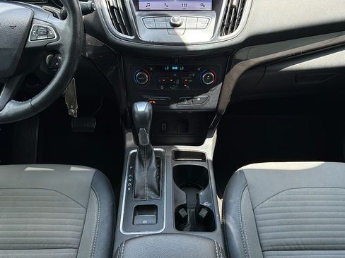 Used 2017 Ford Escape SE w/ Equipment Group 201A FWD image 23