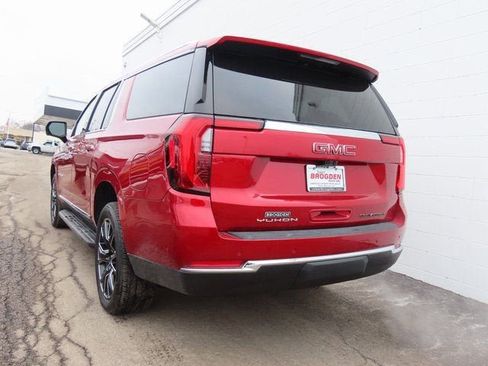 New 2026 GMC Yukon XL Elevation w/ Elevation Premium Package AWD/4WD image 4