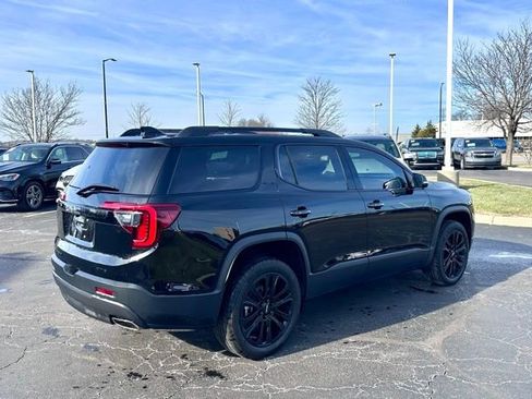 Used 2023 GMC Acadia SLE w/ Driver Convenience Package image 10