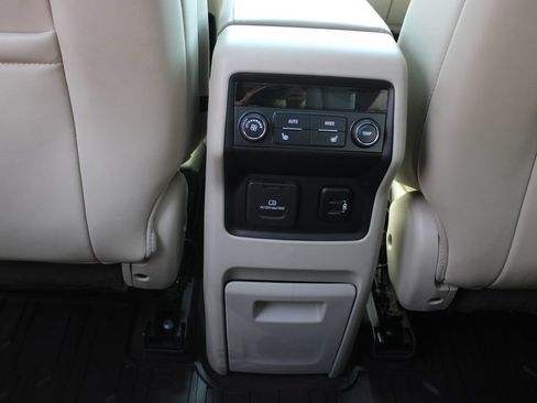 Certified 2018 GMC Acadia Denali w/ Technology Package AWD/4WD image 44