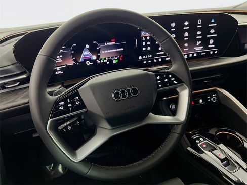 New 2025 Audi Q5 Prestige image 11