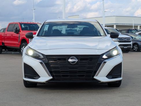 Used 2024 Nissan Altima 2.5 S image 10