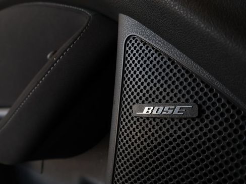 Used 2017 Nissan 370Z Coupe RWD image 16