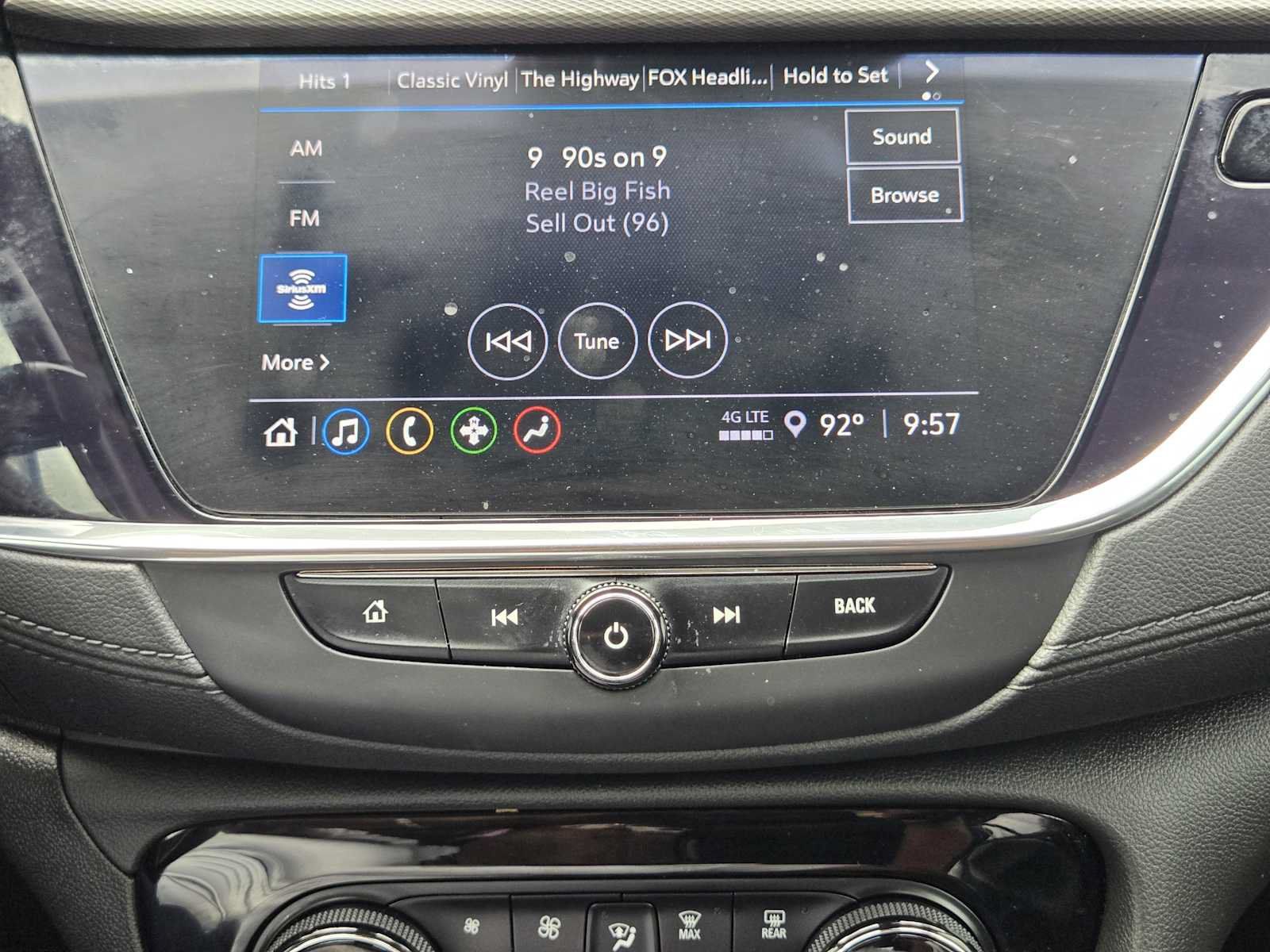 Certified 2022 Buick Encore GX Essence w/ Experience Buick Package FWD image 17