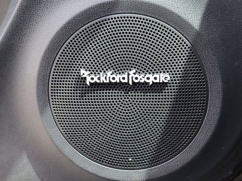 Used 2015 Nissan Juke SV w/ Technology Package image 10