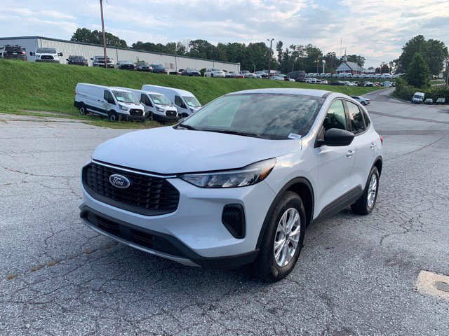 Used 2025 Ford Escape Active AWD/4WD image 4