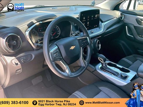 Used 2025 Chevrolet Blazer LT AWD/4WD image 13