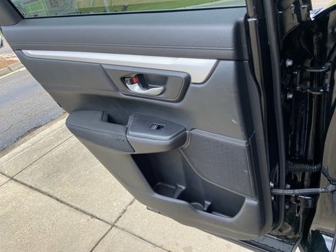 Used 2018 Honda CR-V LX image 46